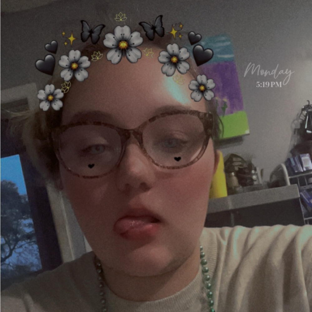 Meet your Posher, Alisa